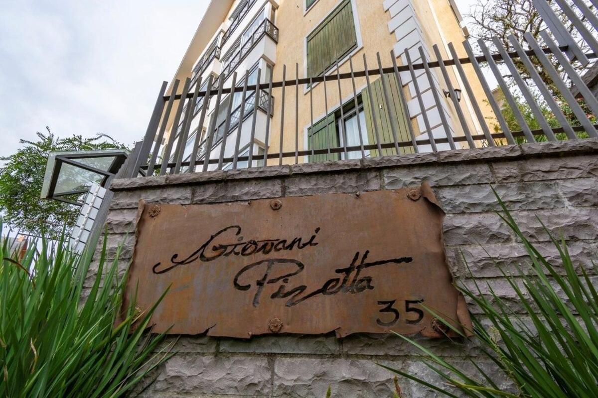 Rosa Edificio Giovani Pizetta Gramado Exterior foto